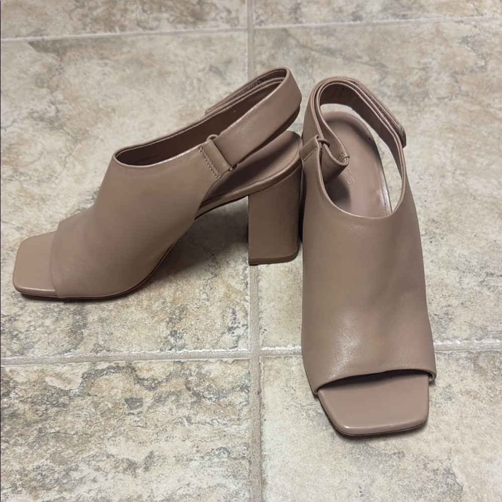 Elegant Tan Women's Slingback Heels